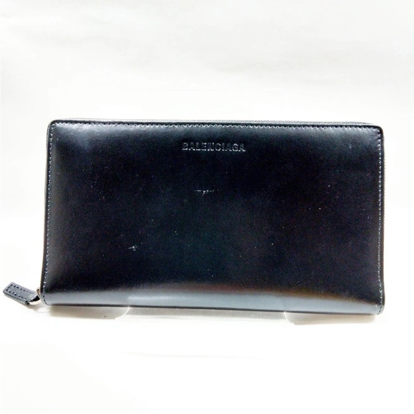 Balenciaga Elegant Black Wallet